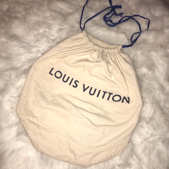 Louis Vuitton Handbags - Louis Vuitton duster bag